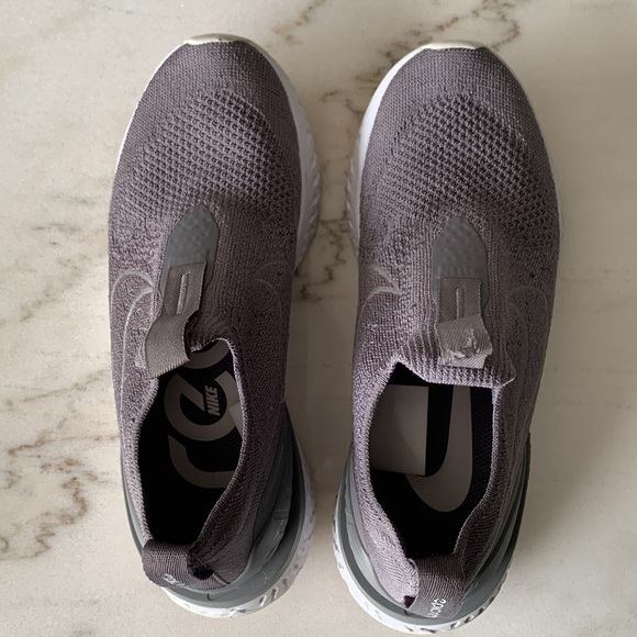 Women’s Nike Epic Phantom React Flyknit - Picture 10 of 12